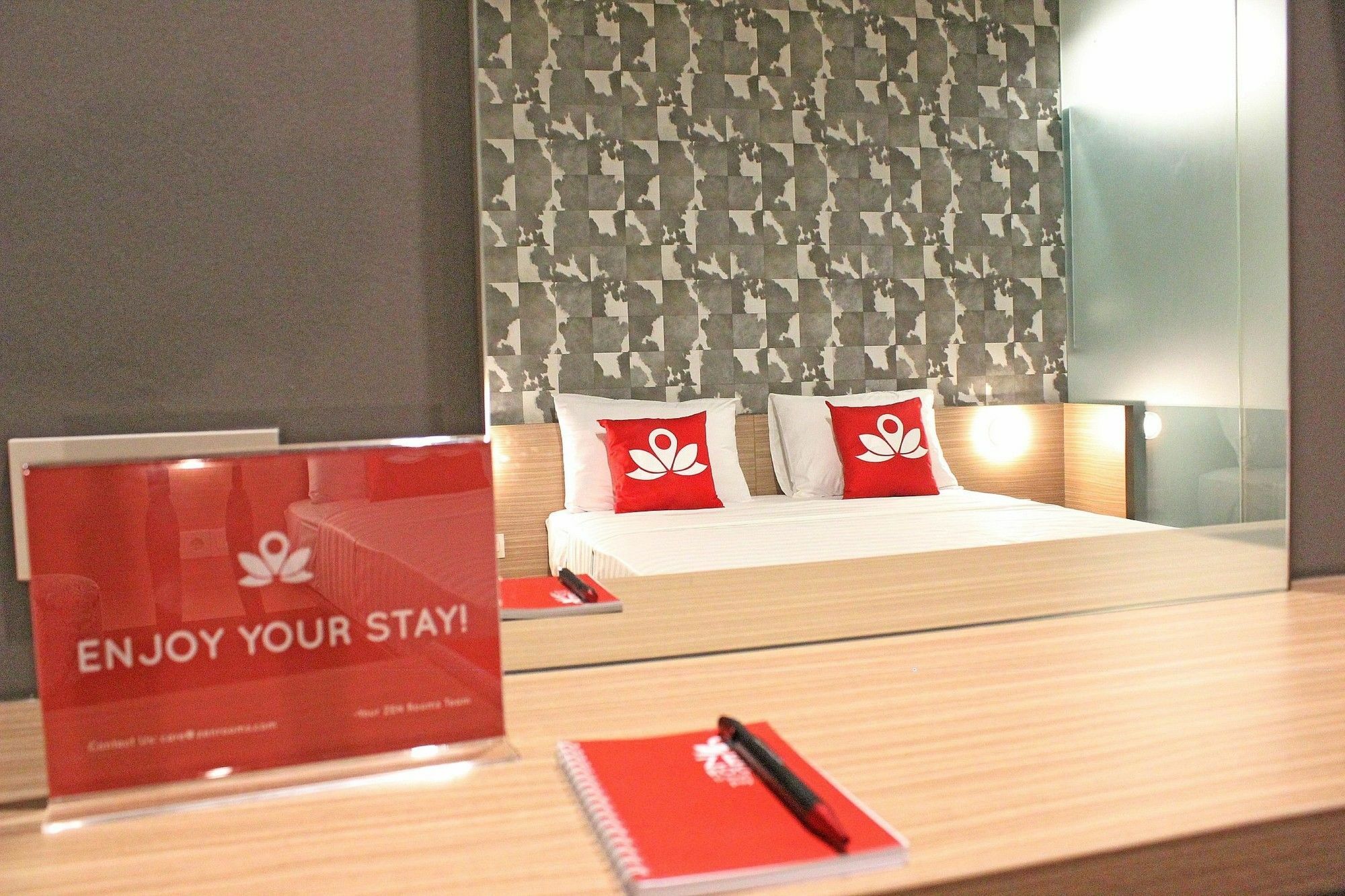Zen Premium Sampoerna Strategic Square Hotel Jakarta Ngoại thất bức ảnh