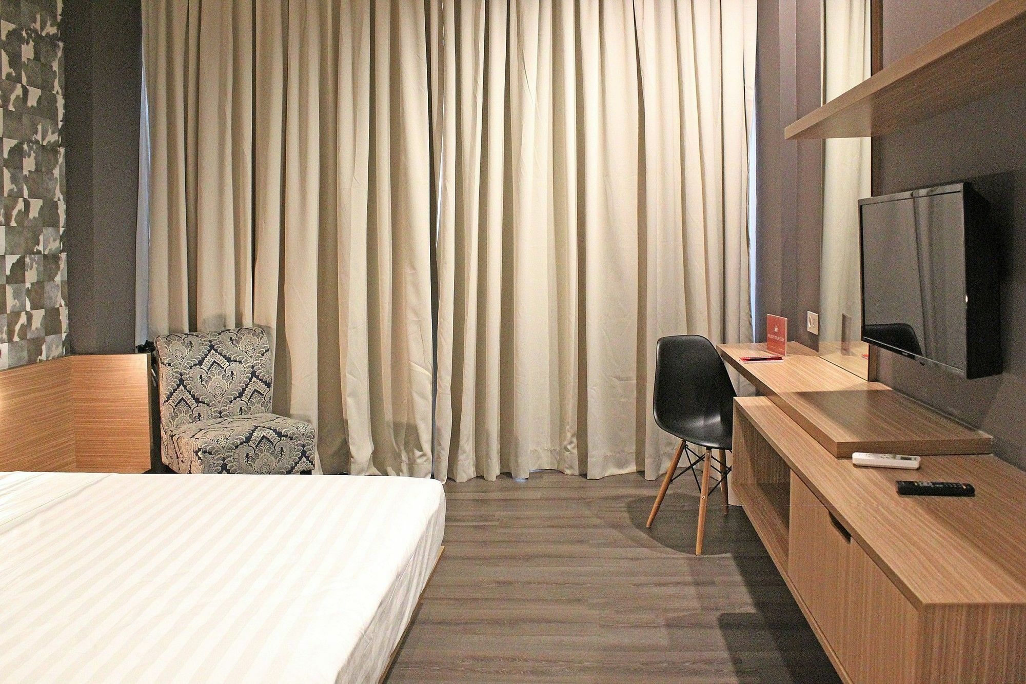Zen Premium Sampoerna Strategic Square Hotel Jakarta Ngoại thất bức ảnh