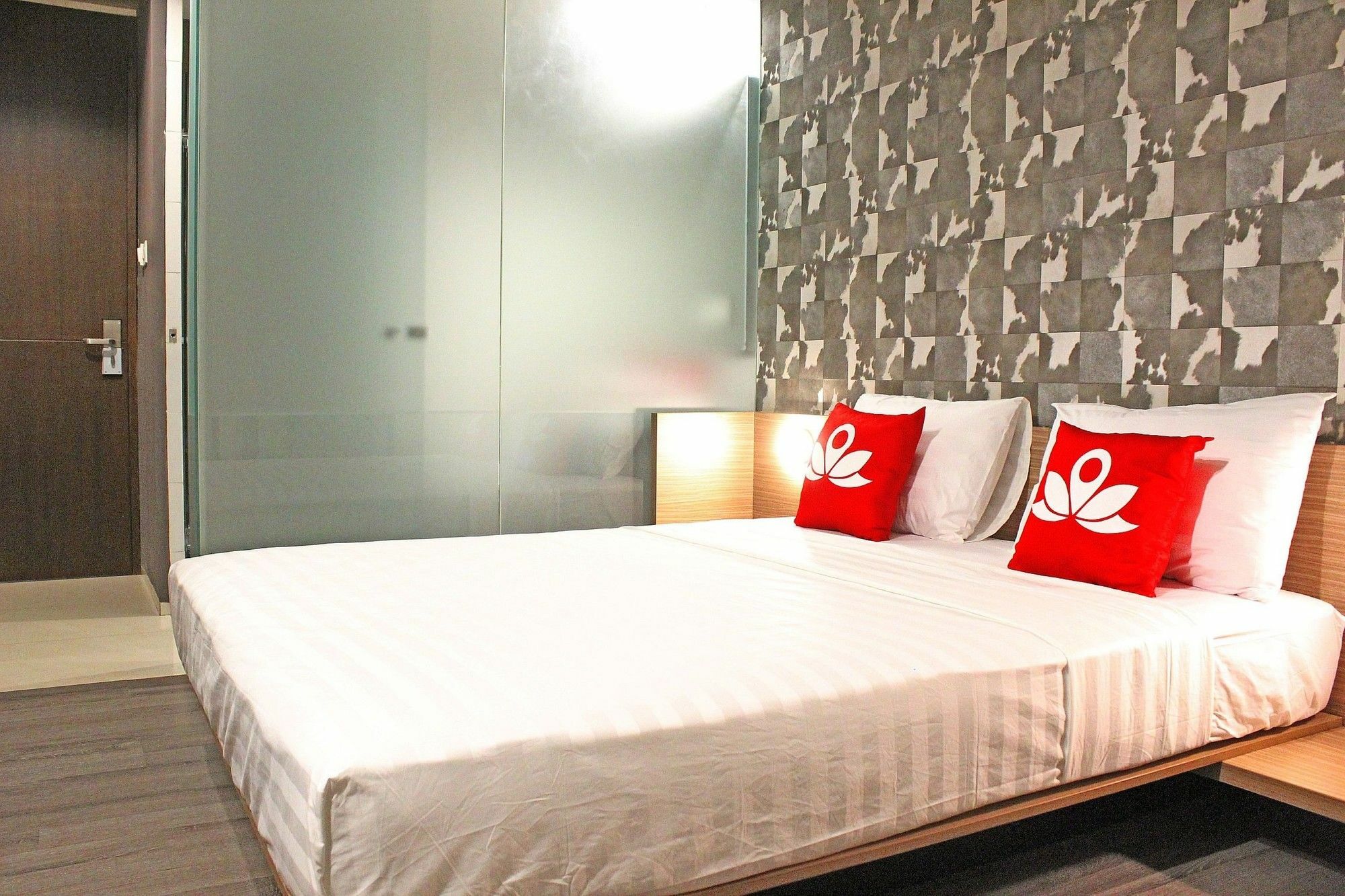Zen Premium Sampoerna Strategic Square Hotel Jakarta Ngoại thất bức ảnh