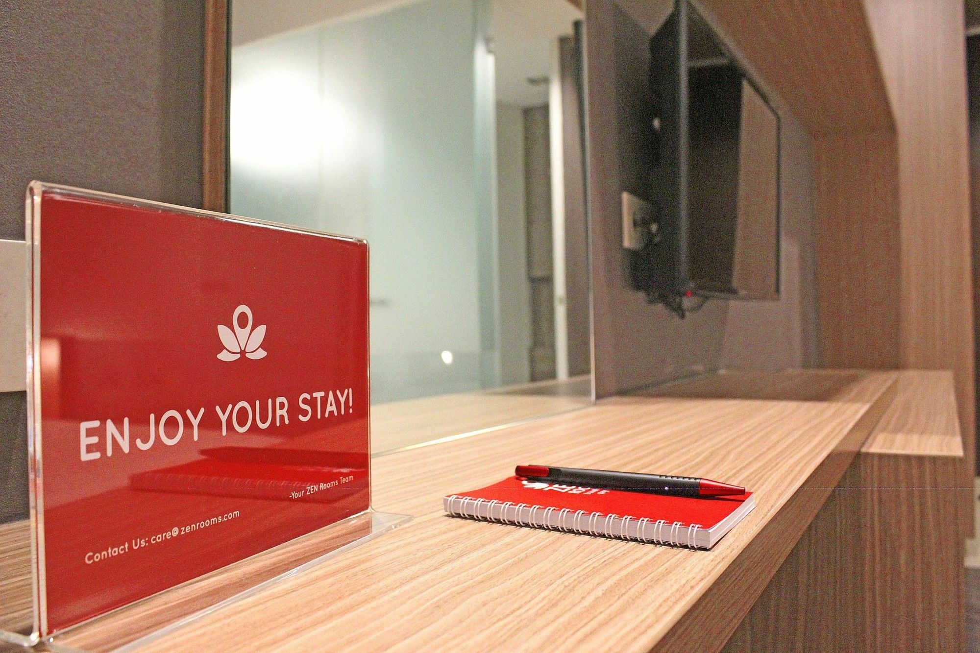 Zen Premium Sampoerna Strategic Square Hotel Jakarta Ngoại thất bức ảnh
